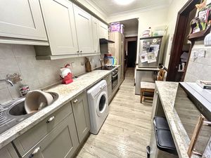 Kitchen- click for photo gallery